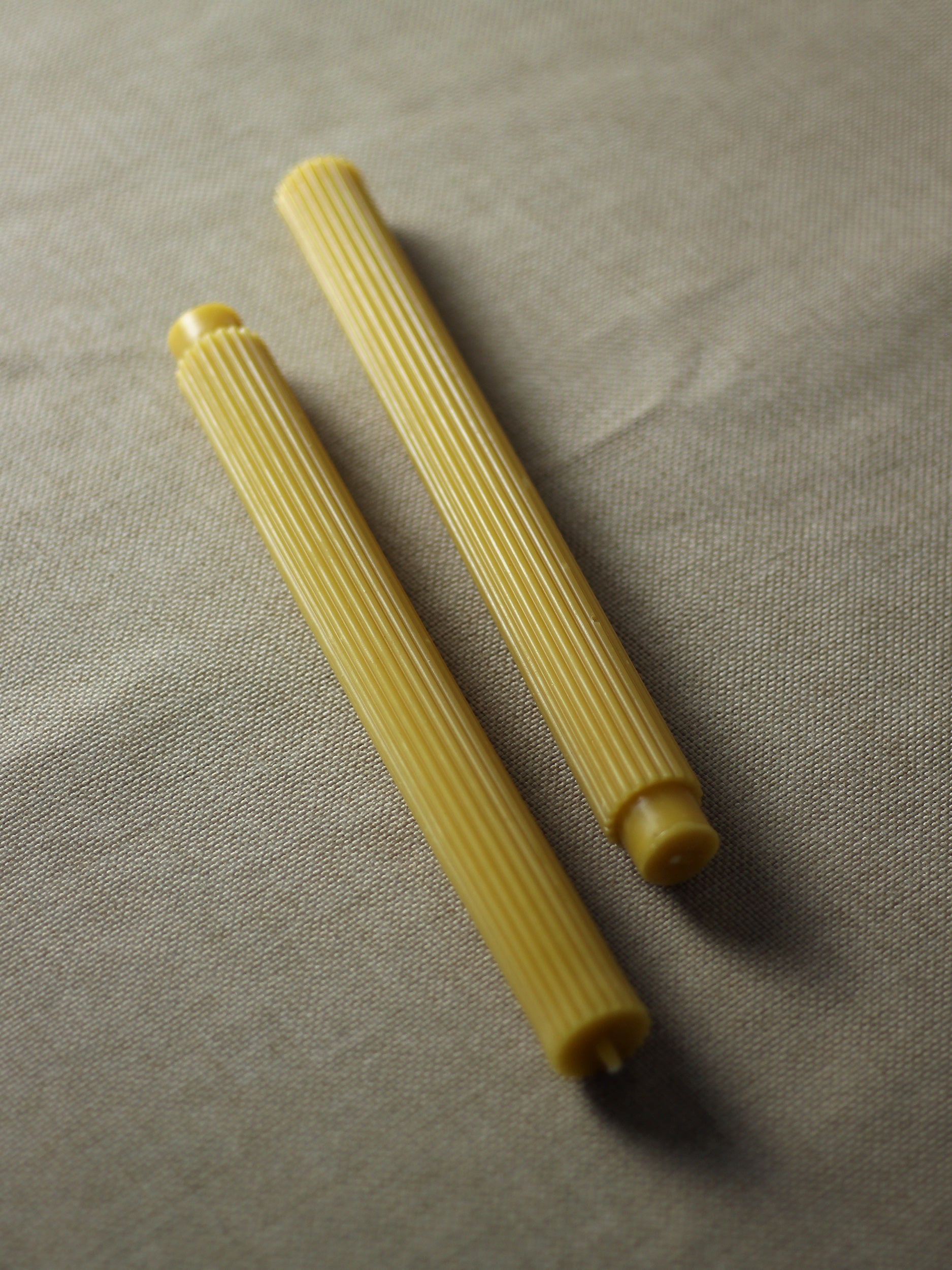 Beeswax Dinner Candles - Dinner Cylinders - BZZWAX
