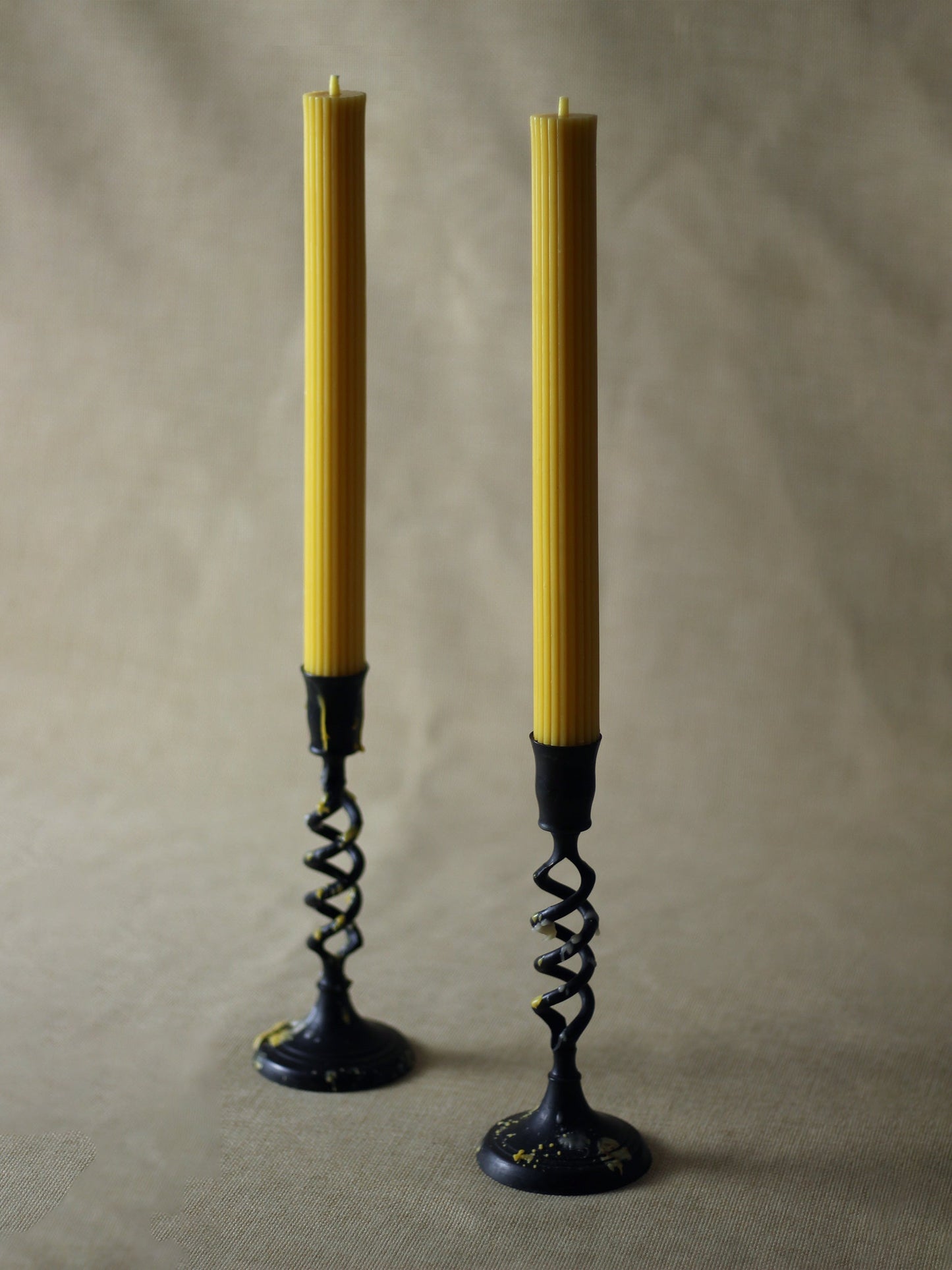 Beeswax Dinner Candles - Dinner Cylinders - BZZWAX